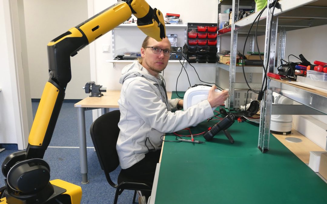 “The Assistant” – SPOTlight on the new member of the robotics team