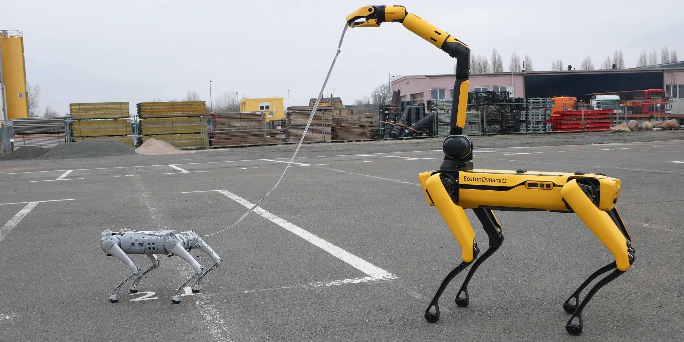 2 walking robots goes together