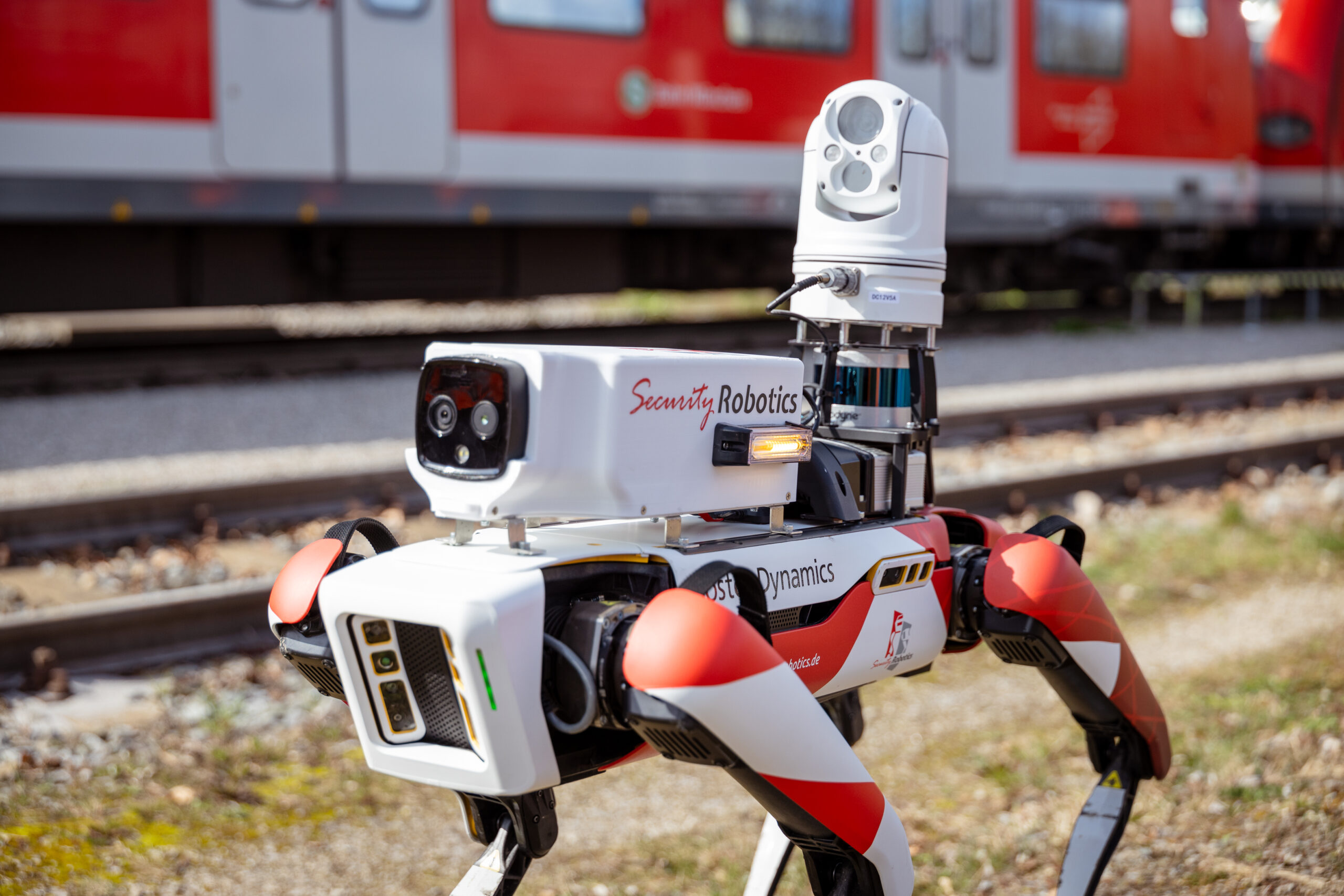 DB testet Roboterhund Spot bei der S-Bahn München_copyright Deutsche Bahn AG Thomas Kiewning